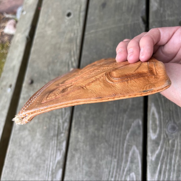 Vintage Tooled Poppy Clutch Purse - Picture 14 of 16